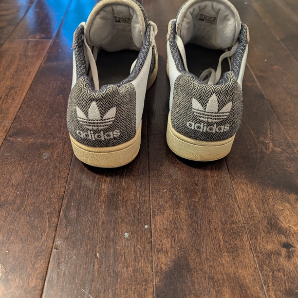 Adidas Superstar Shell Toe Shoes - Picture 4 of 6